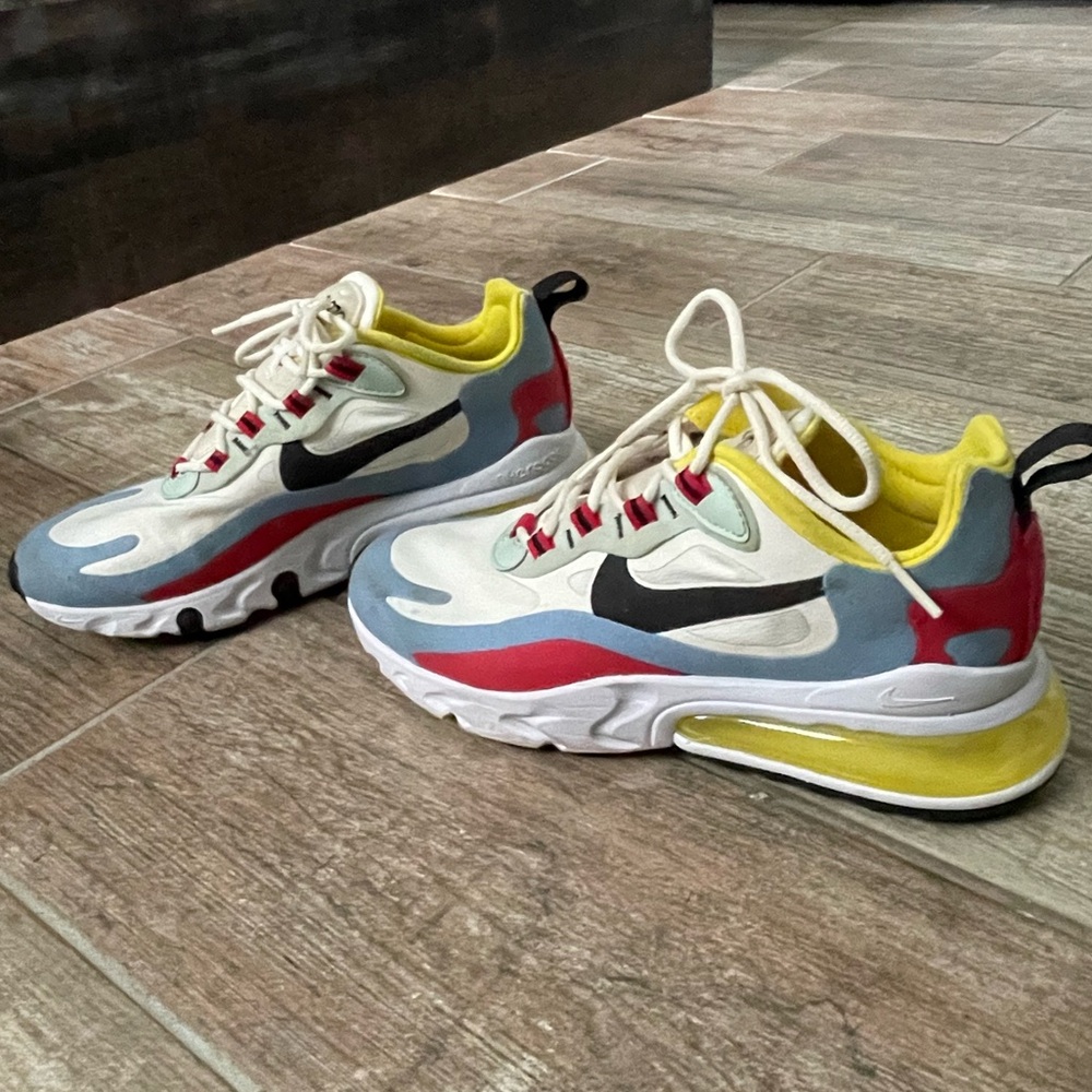 Nike Air 270 React size 7 women